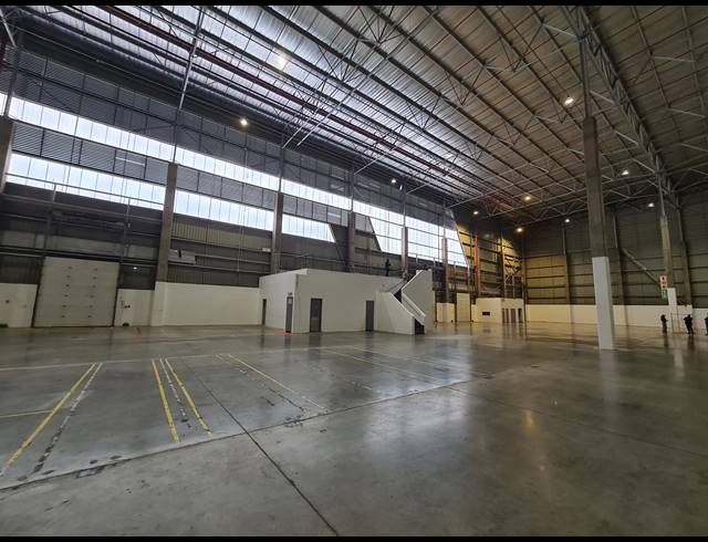 8,124M² WAREHOUSE TO LET IN HALFWAY GARDENS